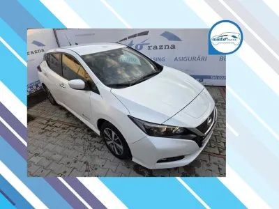 Nissan Leaf Tekna 40kWh 2018 | 150 CP Electric | Full | Cameră 360° | Autorazna