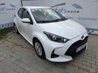 Toyota Yaris Hybrid Dynamic 2023 | 1.5 116 CP Automată | Doar 97.000 KM | Albă | TVA Deductibil | Leasing Auto