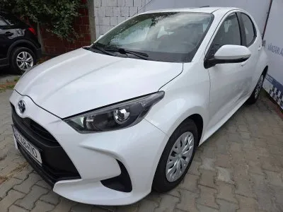 Toyota Yaris Hybrid Dynamic 2023 | 1.5 116 CP Automată | Doar 97.000 KM | Albă | TVA Deductibil | Leasing Auto